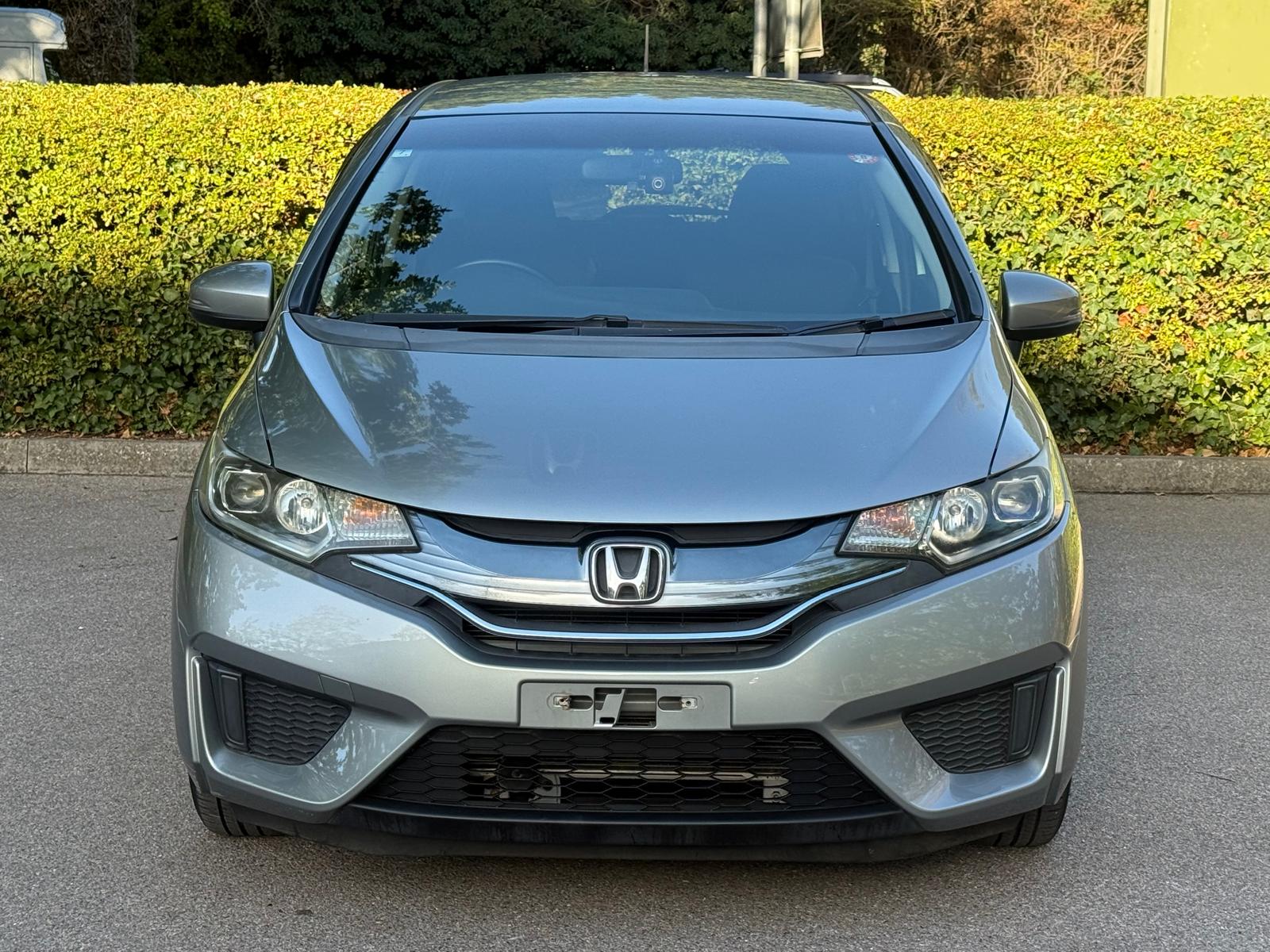 HONDA JAZZ HYBRID 2014 | 1.5L Hybrid | Automatic | 76,000 KM / Approx. 47,200 Miles