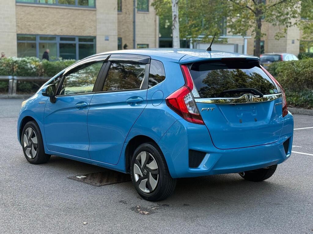 Honda Jazz L Package |1.5L Petrol Hybrid 2015