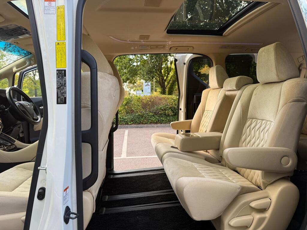 Toyota Alphard Petrol 2.5 Hybrid 4WD 8 Seater 2019