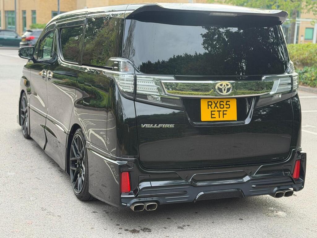 Toyota Vellfire 30 Series | 2500cc Petrol | 8 Seater 2015