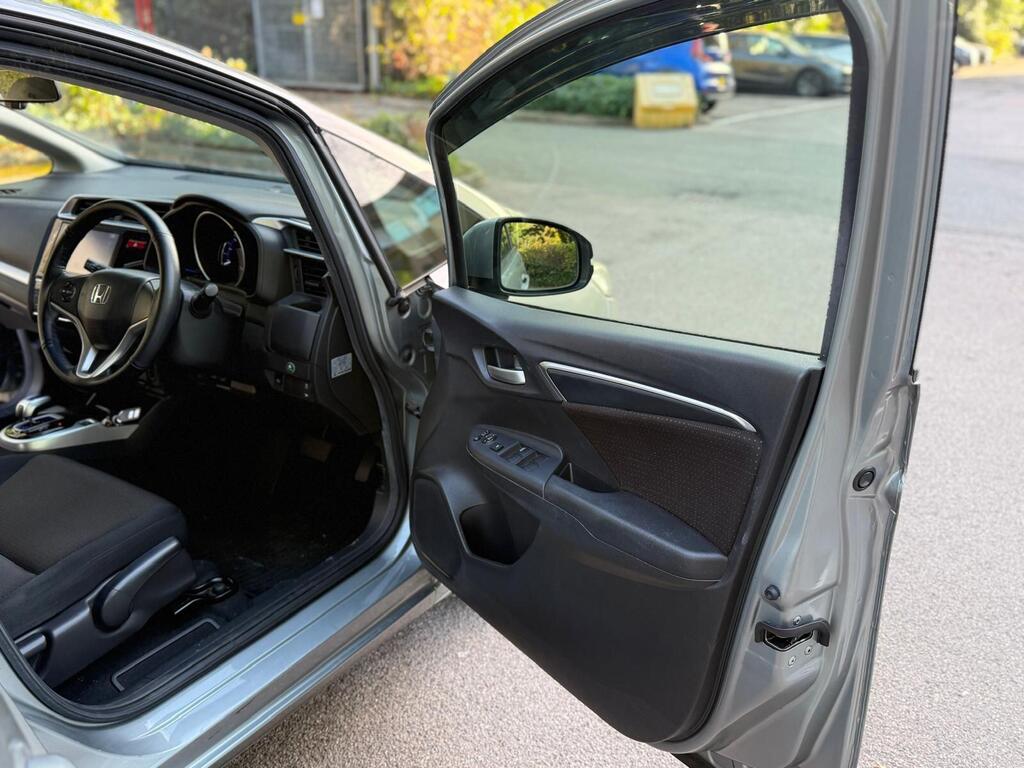 Honda Jazz 1.5L Hybrid | Automatic | 2014