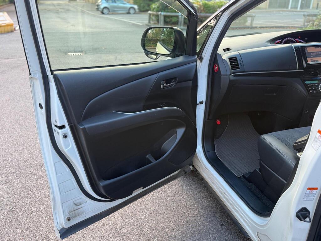 Toyota Estima Aeras G 2016- Premium Edition- 2.4L Petrol