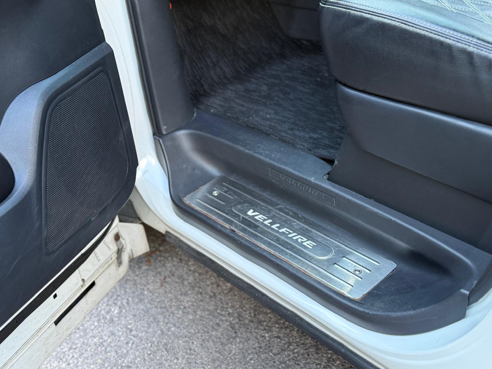 Toyota Vellfire 2014 | 2.4L Petrol | Automatic | 52,100 Verified Miles