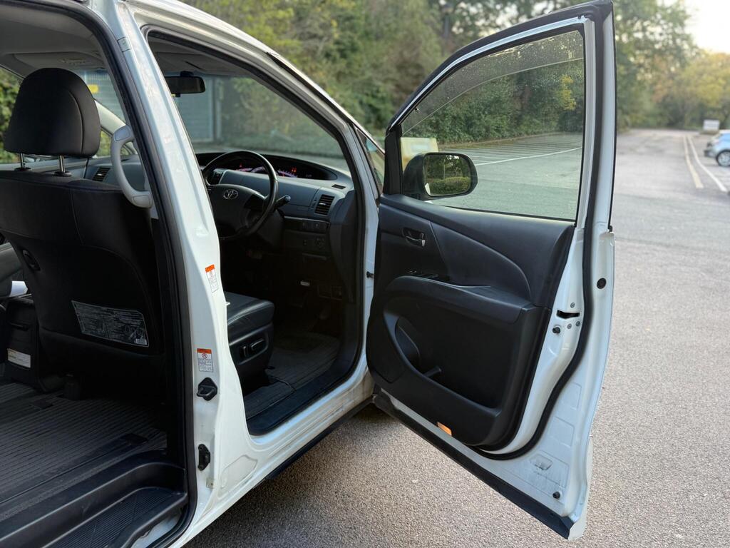 Toyota Estima Aeras G 2016- Premium Edition- 2.4L Petrol