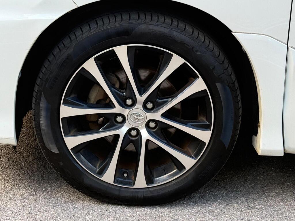 Toyota Estima Aeras G 2016- Premium Edition- 2.4L Petrol
