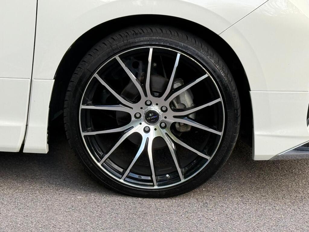 Toyota Alphard Petrol 2.5 Hybrid 4WD 8 Seater 2019
