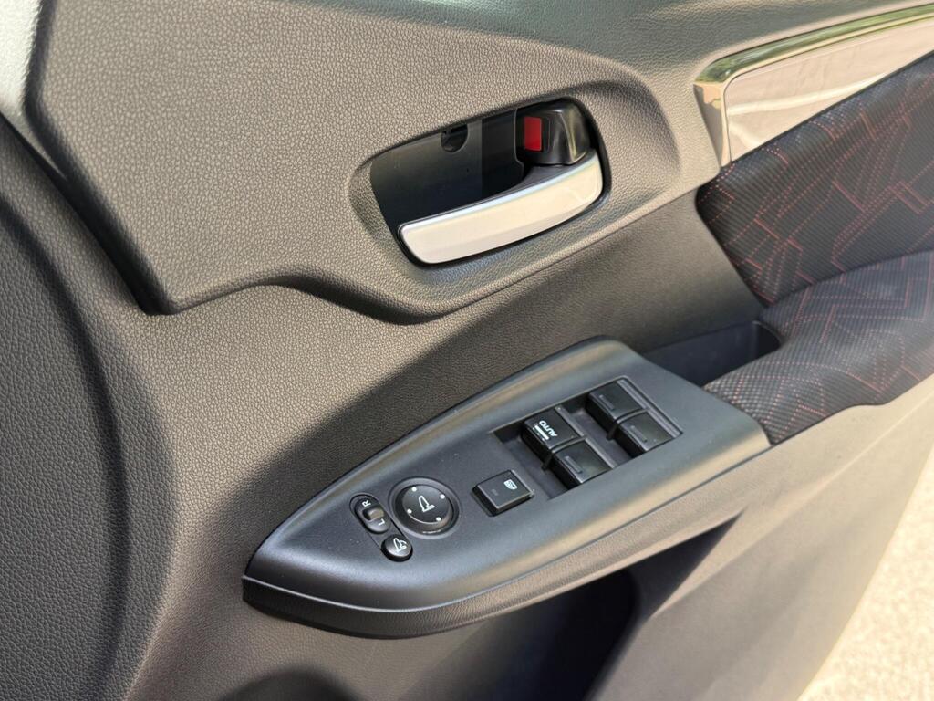 Honda Jazz 2016 | FIT Petrol Hybrid | Sport Trim