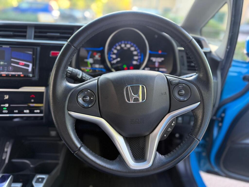 Honda Jazz L Package |1.5L Petrol Hybrid 2015