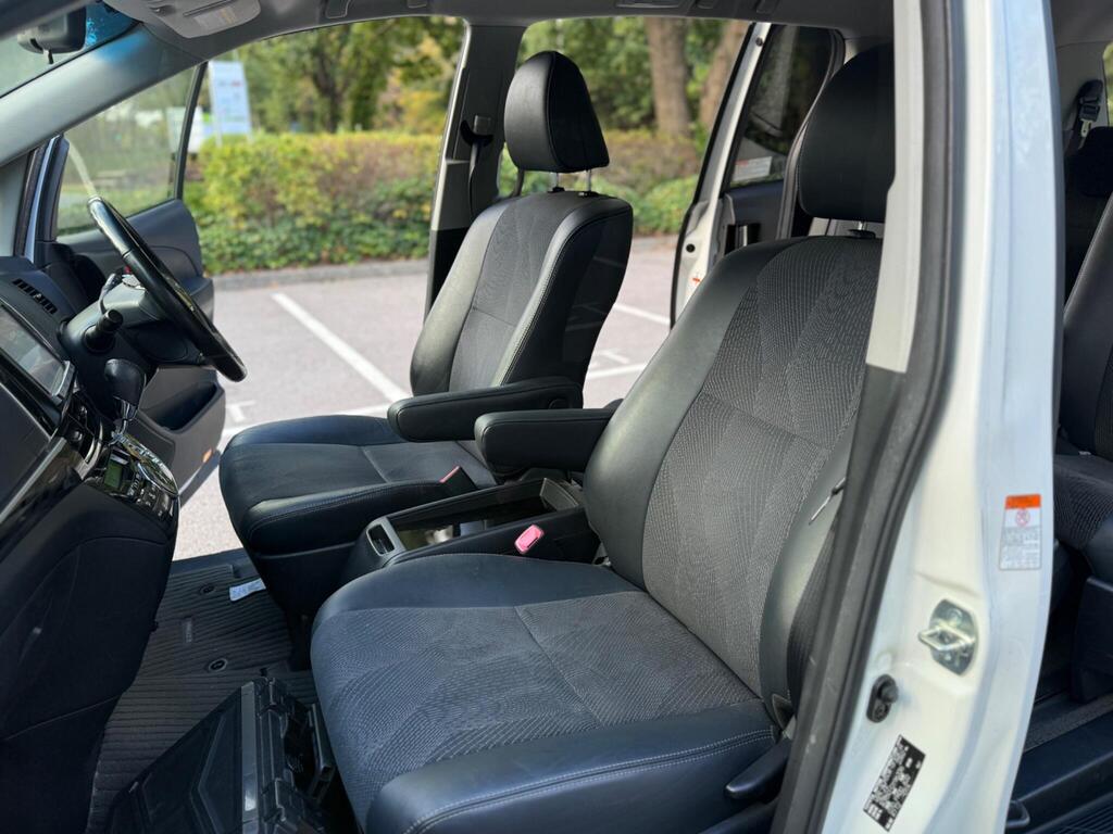 Toyota Estima Aeras G 2016- Premium Edition- 2.4L Petrol