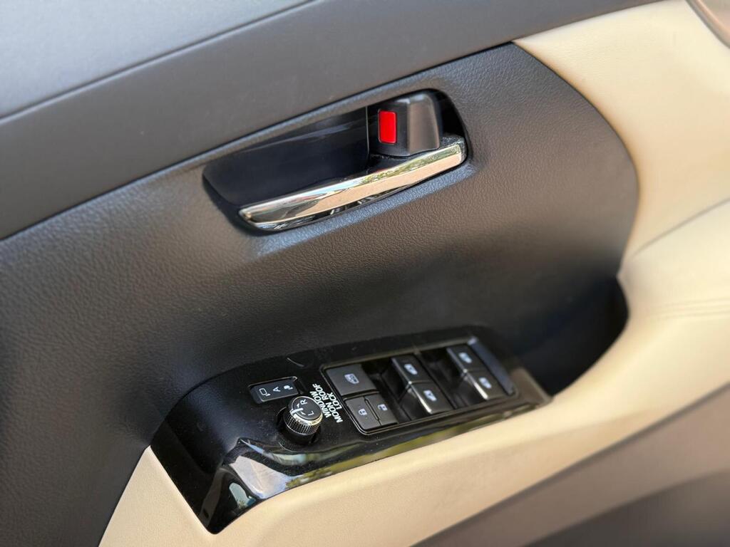 Toyota Alphard Petrol 2.5 Hybrid 4WD 8 Seater 2019