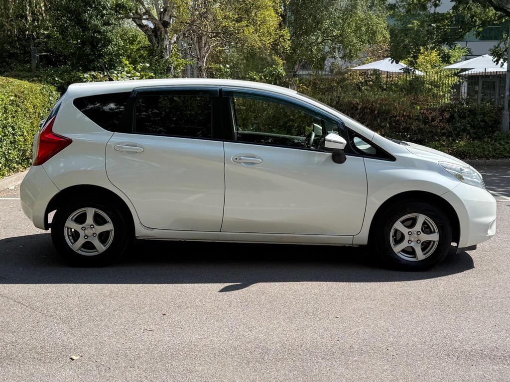 Nissan Note 1.2 DIG-S Acenta Premium 2015 Hatchback 5dr Petrol CVT Euro 5 (ss) (98 ps)