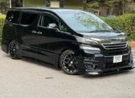 Toyota Vellfire 30 Series | 2500cc Petrol | 8 Seater 2015